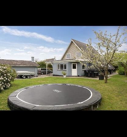 Big Villa In Stege Near Mons Klint With Trampolin 외부 사진